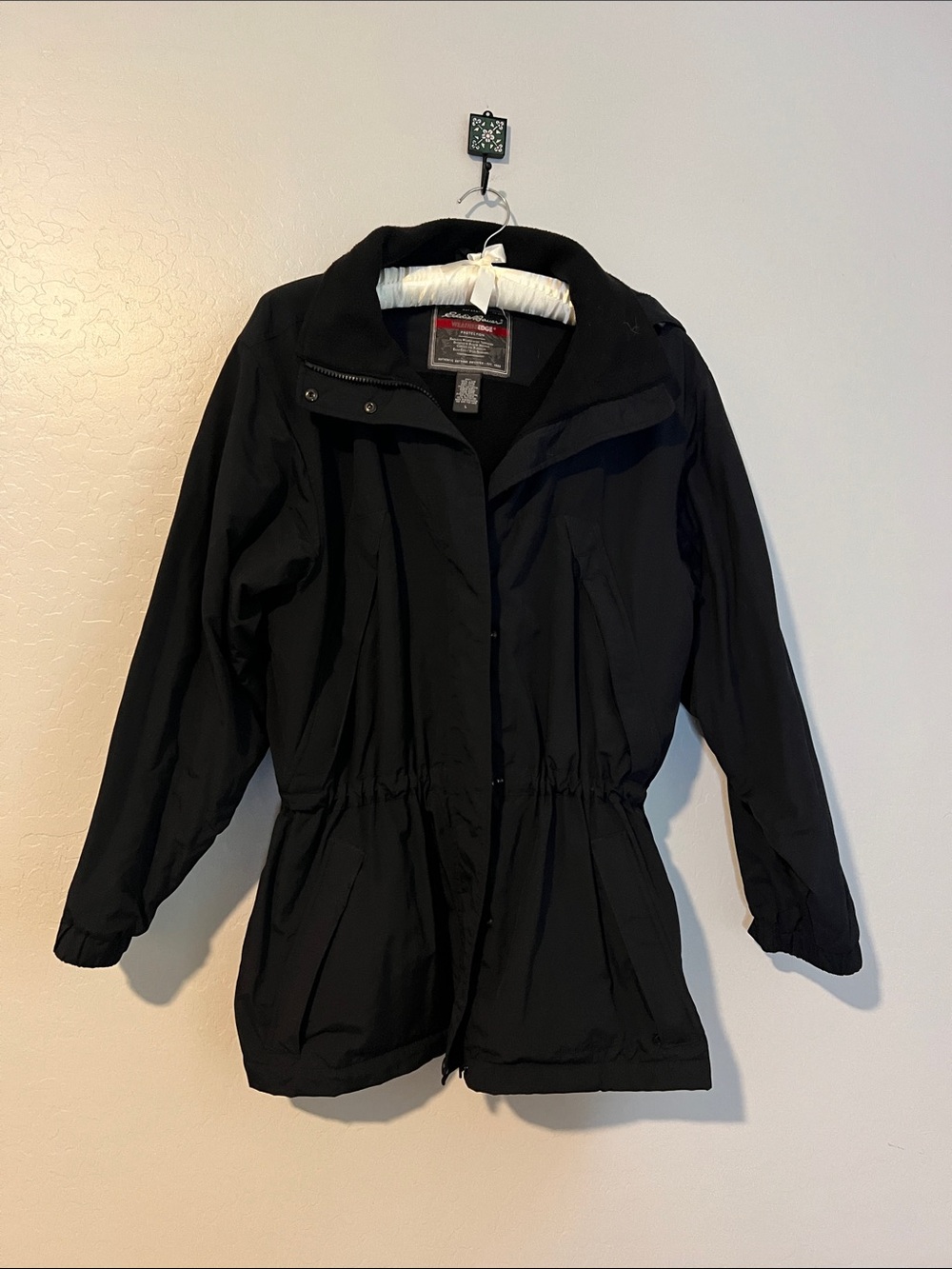 Eddie Bauer Black Cinch-Waist Lightweight Trench